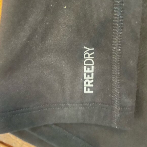 Eddie Bauer Black V Neck Shirt - Picture 5 of 7